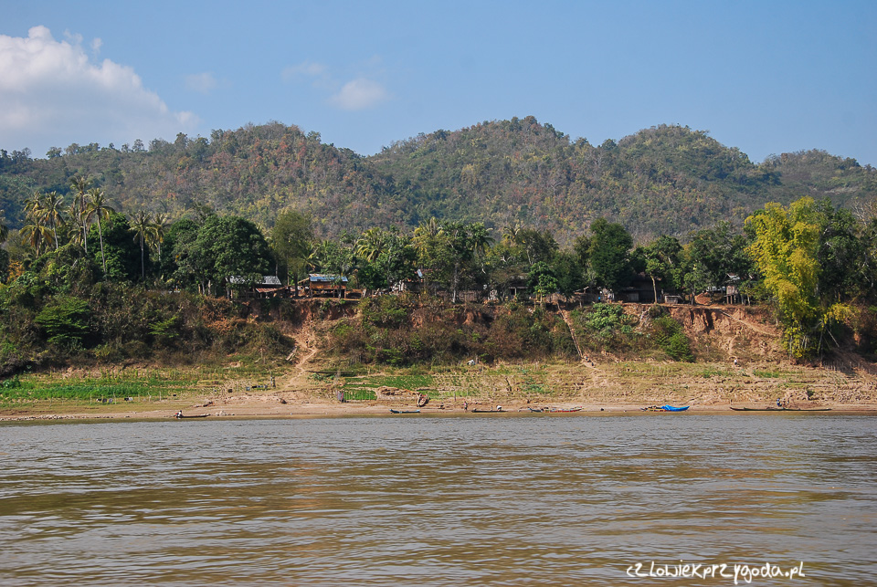 Takie widoki w zielonym Laosie to standard. Zwiedzać póki nie postawią hoteli.